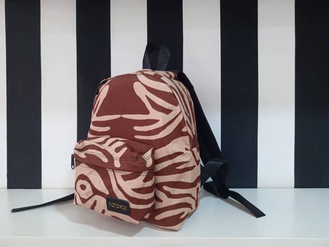 SMALL TIGER BROWN BACKPACK