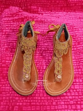Sandales pour femmes africaines, sandales Massaï, sandales d'été, sandales en cuir perlé, chaussures pour femmes