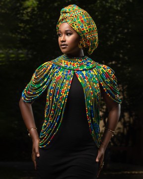 Wax cape necklace “Wazi”