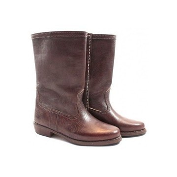 Leather boot and kilim fashion woman