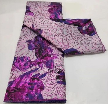 Tissu en brocart et dentelle, 5 yards
