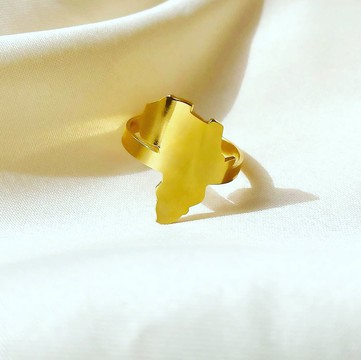Silhouette Africa Ring – The Elegance of Your Roots