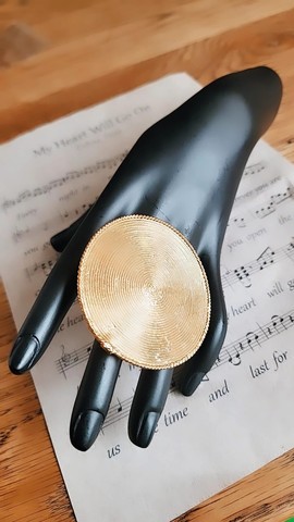 HER MAJESTY RING