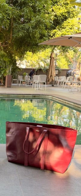 Carry all tote in burgundy
