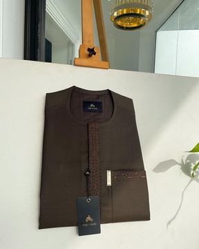 A umber brown Senator kaftan with dispersed and connected front flap kaftan
