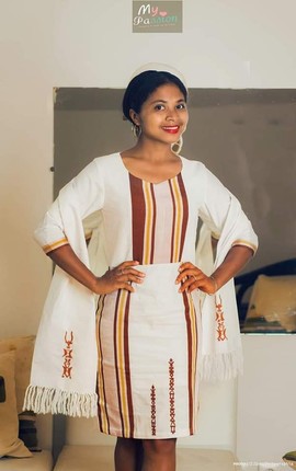 MIANGALY dress 🤍🤎 and its Aloalo embroidered scarf / Handmade / Madagascar