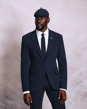Un costume en seersucker Peaky Blinder bleu marine, à rayures inversées et revers en pointe
