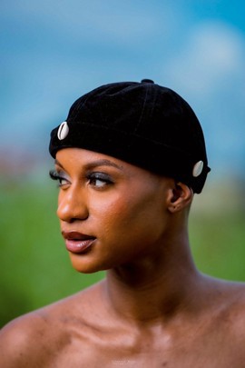 Cori hats (cowri)