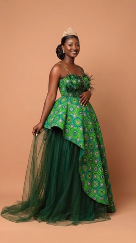 Luxury Green Ankara &amp; Tulle Ball Gown – Elegant African Bridal/Occasion Dress with Corset Detail