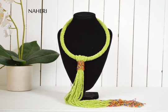 Collier cravate d'inspiration africaine | Collier de perles vertes | Bijoux africains | Collier tribal romantique
