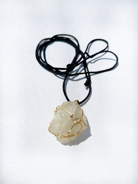 Clear Quartz Crystal Necklace - 003