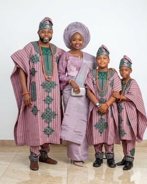Élégance Africaine en Famille (African Family Elegance)