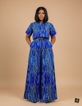 Ensemble deux pièces palazzo éclaboussé d’indigo et de vert citron
