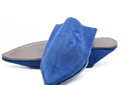 Genuine genuine leather slippers