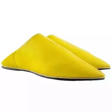 Slippers in original yellow leather handmade for men