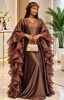 Robe longue de luxe en satin marron, style caftan | Élégante robe maxi à manches volantées