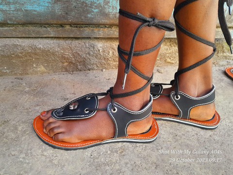 Handcrafted Leather Gladiator Sandals – Lace-Up African Thong Slides