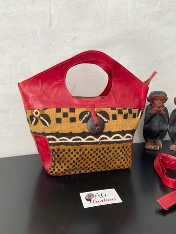 Pretty leather &amp; bogolan handbag