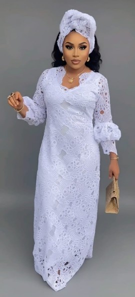 Robe longue en dentelle Ireti