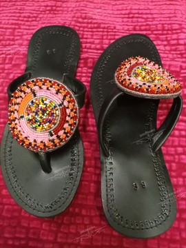 Sandales pour femmes africaines, sandales Massaï, sandales d'été, sandales en cuir perlé, chaussures pour femmes