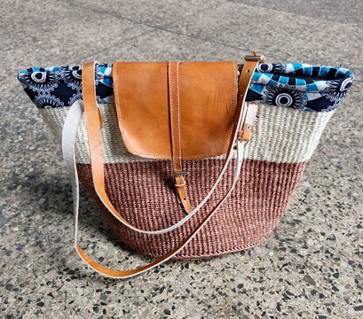 Sisal Handwoven tote bag with zipper and lining