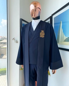Un costume Cloxedo "Samouraï" bleu nuit monochrome