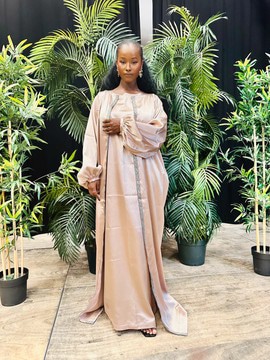 Tenue deux pièces en soie - tenue de fêtes - haute qualité - luxe - beige nude
