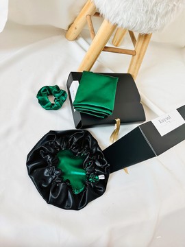 Gift box with satin bonnet - pillowcase and scrunchie