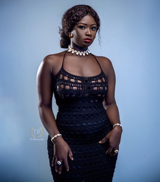 LA REINE NOIR