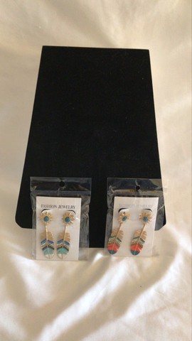 Feather-shaped earrings
