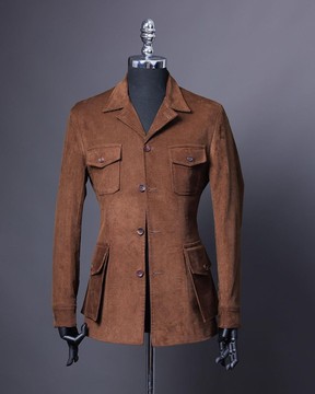 Une veste blazer « Car » en velours côtelé marron noyer.