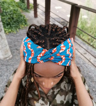Blue wax headband with edging!