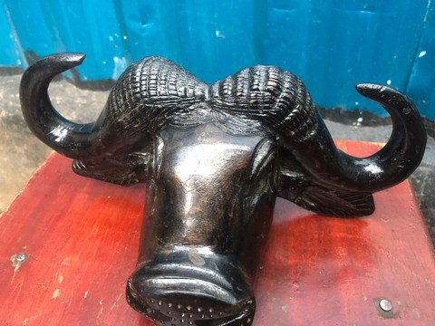Masque de tête de buffle en bois tenture murale décor incurvé