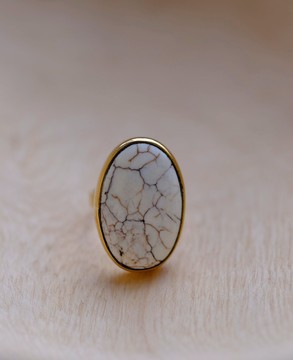 Howlite stone rings