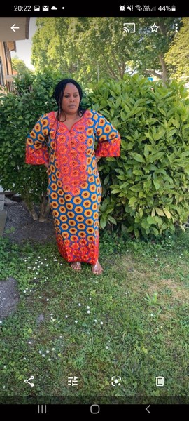 Robe longue caftan ornée de pierres