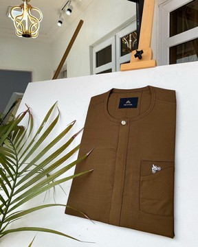 A Caftan sur mesure homme marron chocolat