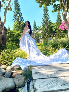 Robe volante satin blanc, robe pour photoshoot, robe de mariée
