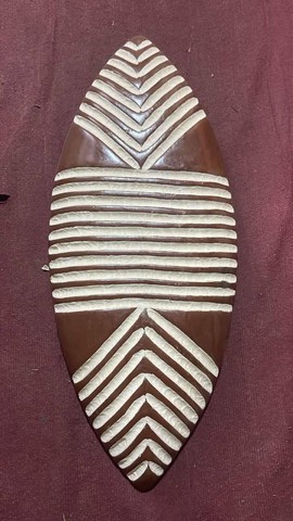 Bouclier Traditionnel Bamiléké Ovale 60 cm | Handmade African Shield | Wholesale Available