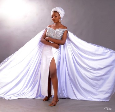 Robe de mariée, robe cape blanche, robe de fiançailles, robe de mariée