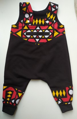 Scalable baby / unisex overalls