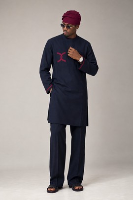 Ensemble traditionnel deux pièces bleu marine pour homme avec broderies bordeaux
