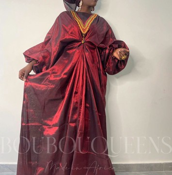 African Boubou dress for women "Kabirou" in burgundy satin — With headscarf