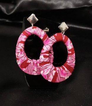 Earrings in wax! "Rosie"