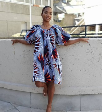 White and burgundy tunic dress with balloon sleeves in wax