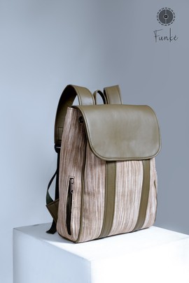 Kanvô new army Green backpack