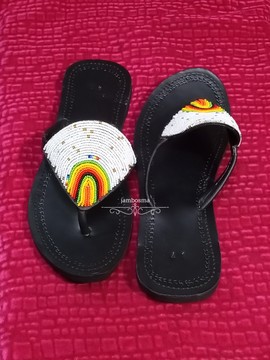 Sandales pour femmes africaines, sandales Massaï, sandales d'été, sandales en cuir perlé, chaussures pour femmes