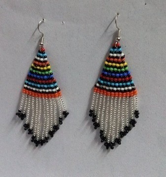 Boucles d'oreilles de perles africaines avec glands, boucles d'oreilles à franges, boucles d'oreilles élégantes, boucles d'oreilles colorées, boucles d'oreilles Boho