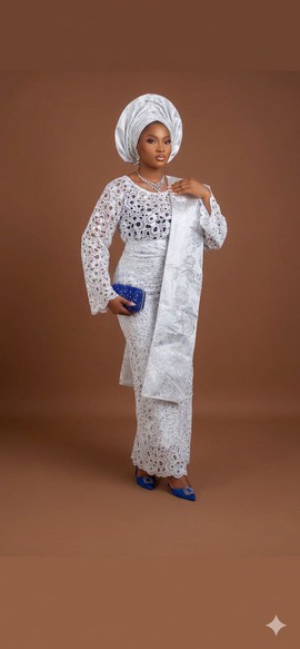 Iro et buba en dentelle blanche