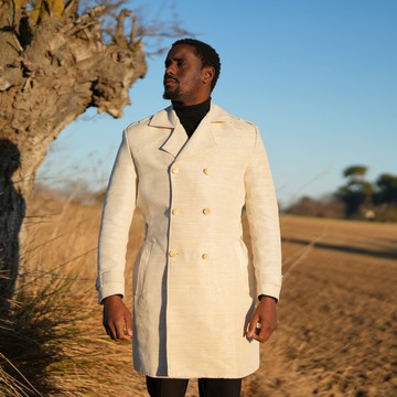 Luminous trench in woven loincloth