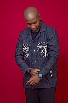 Veste Jean customisée au tissu imprimé africain(wax)